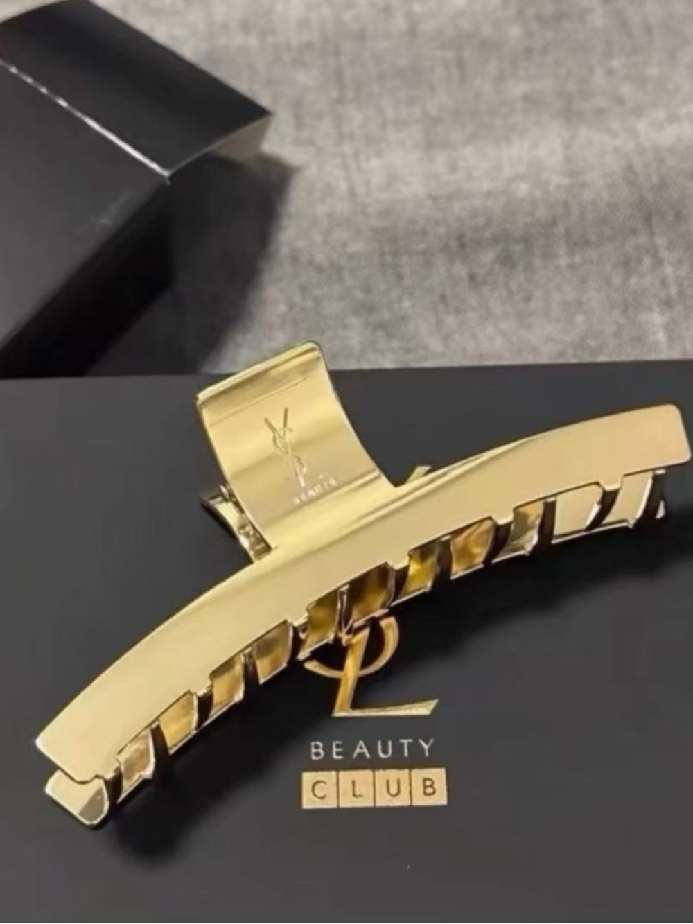 YSL beauty clip set